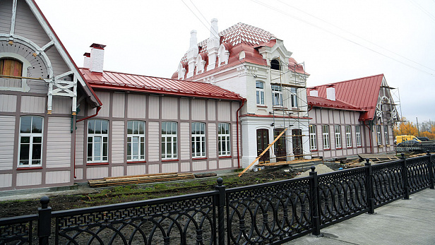 Железнодорожный вокзал (Верхотурье)